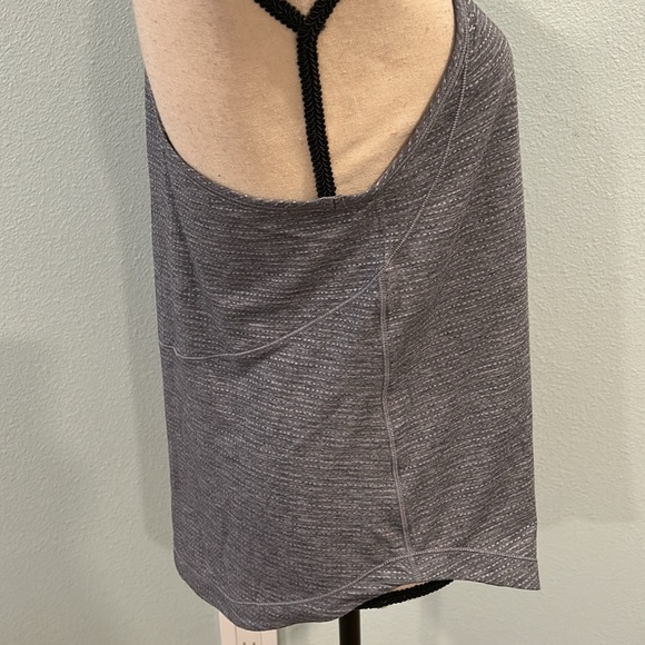 Lululemon Long Distance Tank Top Size 10
Heathered Boysenberry / Boysenberry - Picture 8 of 10